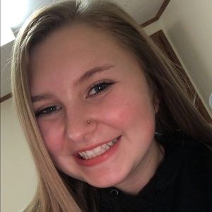 Meet your Posher, Amara